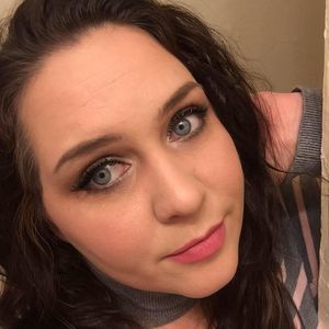 Meet your Posher, Katrina